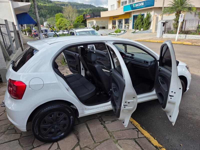 GOL 1.0 12V MPI TOTALFLEX TRENDLINE 4P MANUAL - 2022 - PICADA CAFé