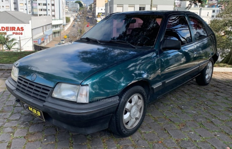 KADETT 1.8 EFI SL/E 8V GASOLINA 2P MANUAL