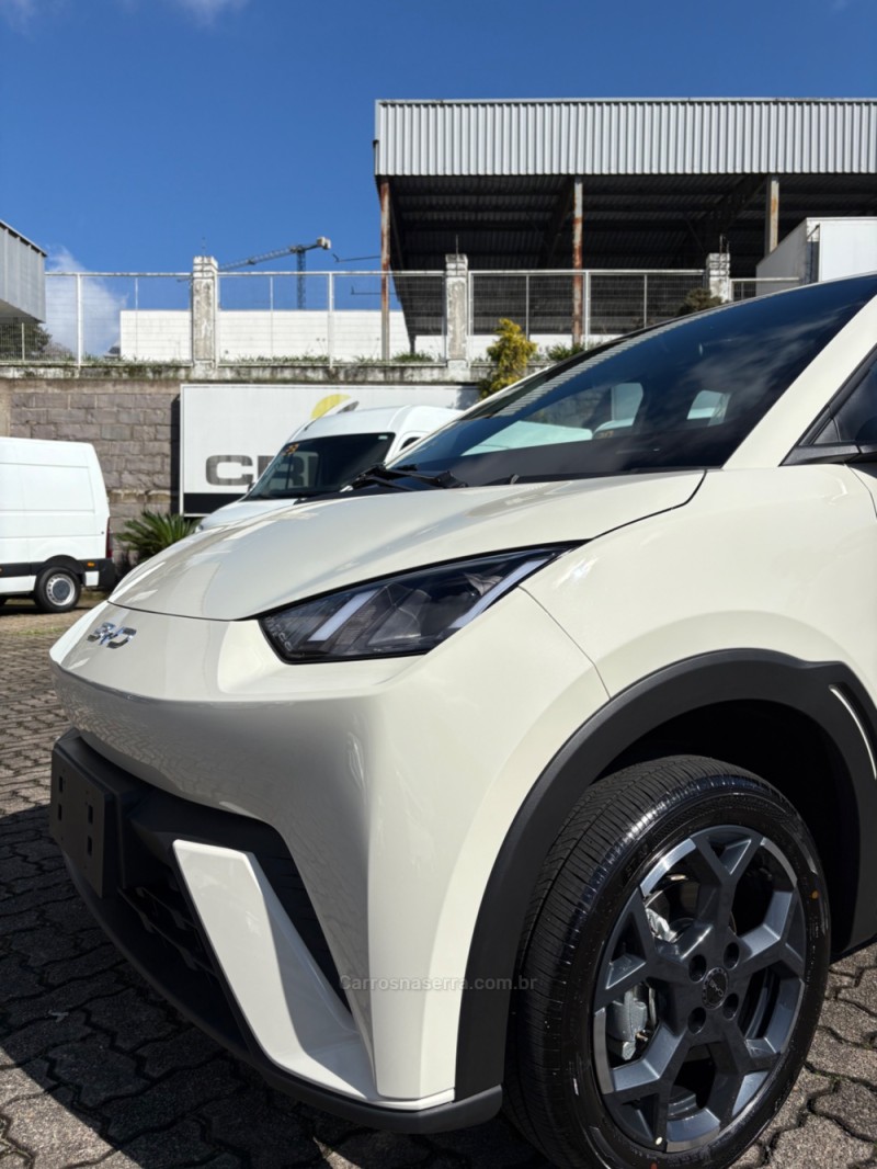 DOLPHIN MINI ELÉTRICO 4P AUTOMÁTICO - 2027 - FARROUPILHA