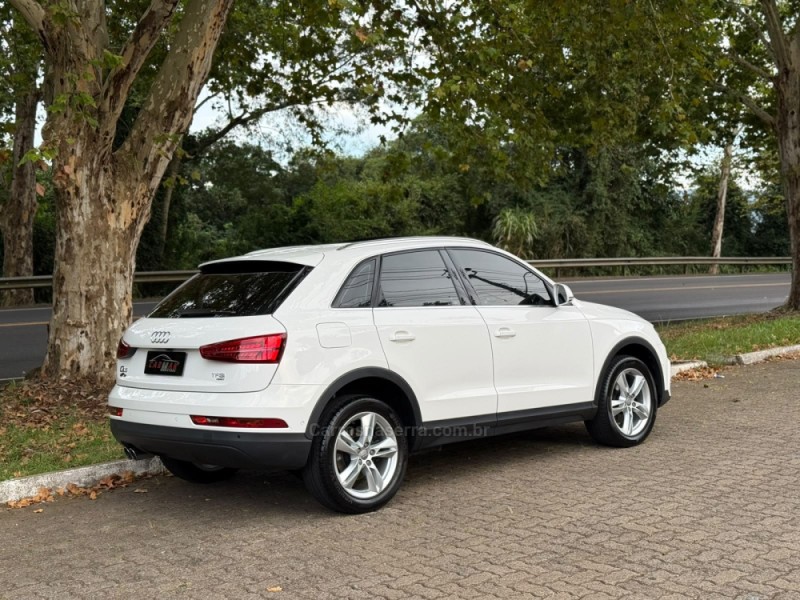 Q3 1.4 TFSI AMBITION GASOLINA 4P AUTOMÁTICA - 2017 - DOIS IRMãOS