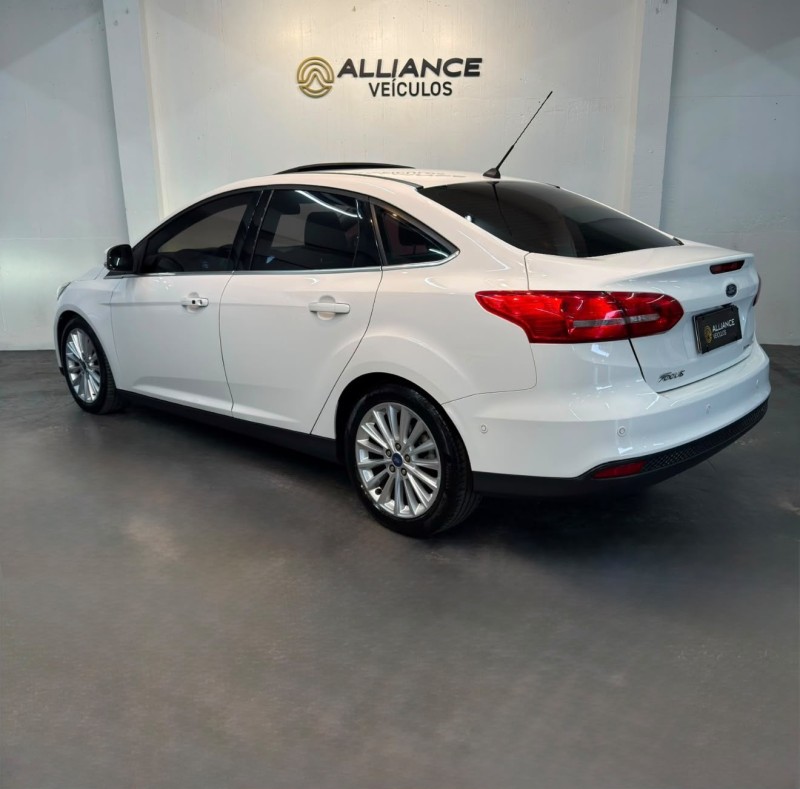 FOCUS 2.0 TITANIUM SEDAN 16V FLEX 4P AUTOMÁTICO - 2018 - CAXIAS DO SUL