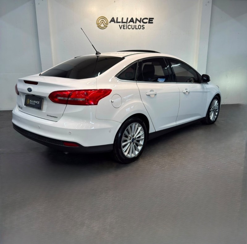 FOCUS 2.0 TITANIUM SEDAN 16V FLEX 4P AUTOMÁTICO - 2018 - CAXIAS DO SUL