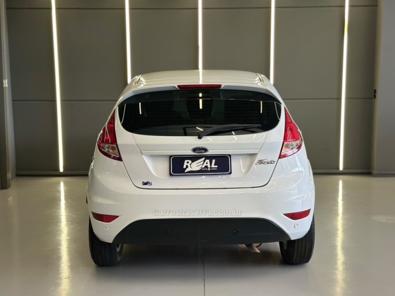 FIESTA 1.6 SEL HATCH 16V FLEX 4P AUTOMÁTICO - 2017 - SAPIRANGA
