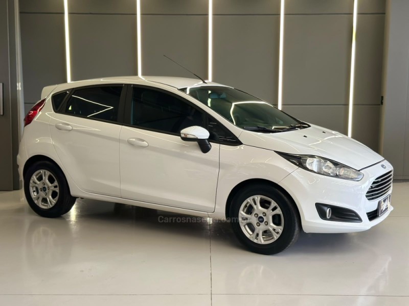 FIESTA 1.6 SEL HATCH 16V FLEX 4P AUTOMÁTICO - 2017 - SAPIRANGA