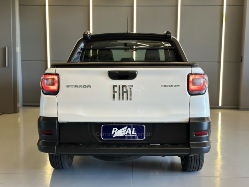 STRADA 1.3 FIRE FREEDOM 8V CD FLEX 4P MANUAL - 2025 - SAPIRANGA