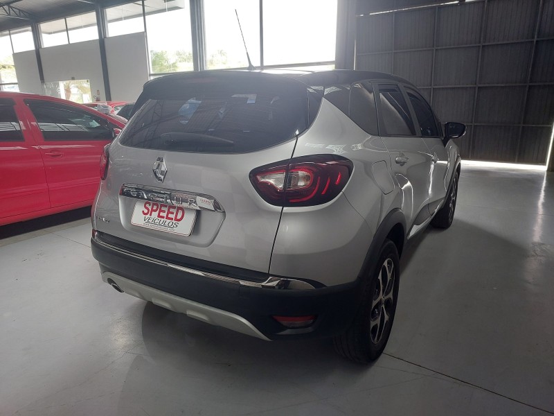 CAPTUR 1.6 16V INTENSE BOSE FLEX 4P AUTOMÁTICO - 2018 - SãO SEBASTIãO DO CAí