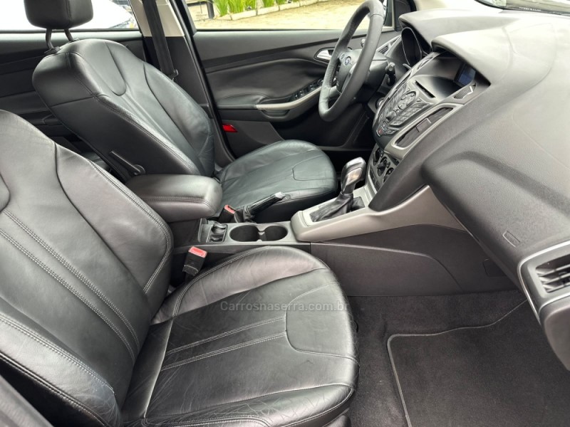 FOCUS 1.6 SE HATCH 16V FLEX 4P AUTOMÁTICO - 2017 - SAPIRANGA