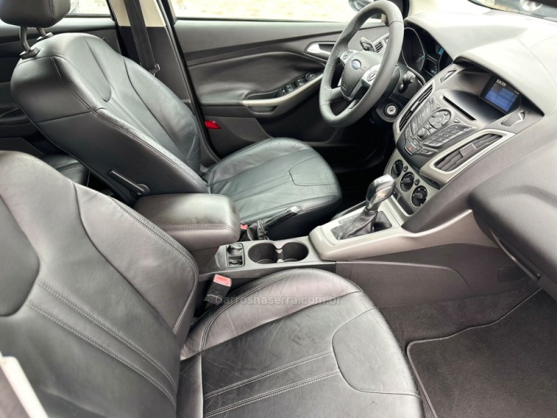 FOCUS 1.6 SE HATCH 16V FLEX 4P AUTOMÁTICO - 2017 - SAPIRANGA