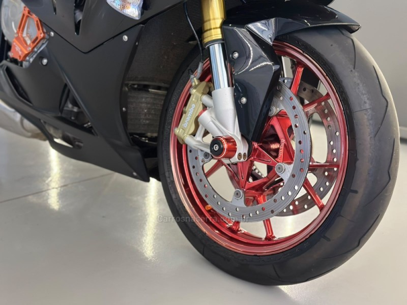 S 1000 RR - 2013 - SAPIRANGA