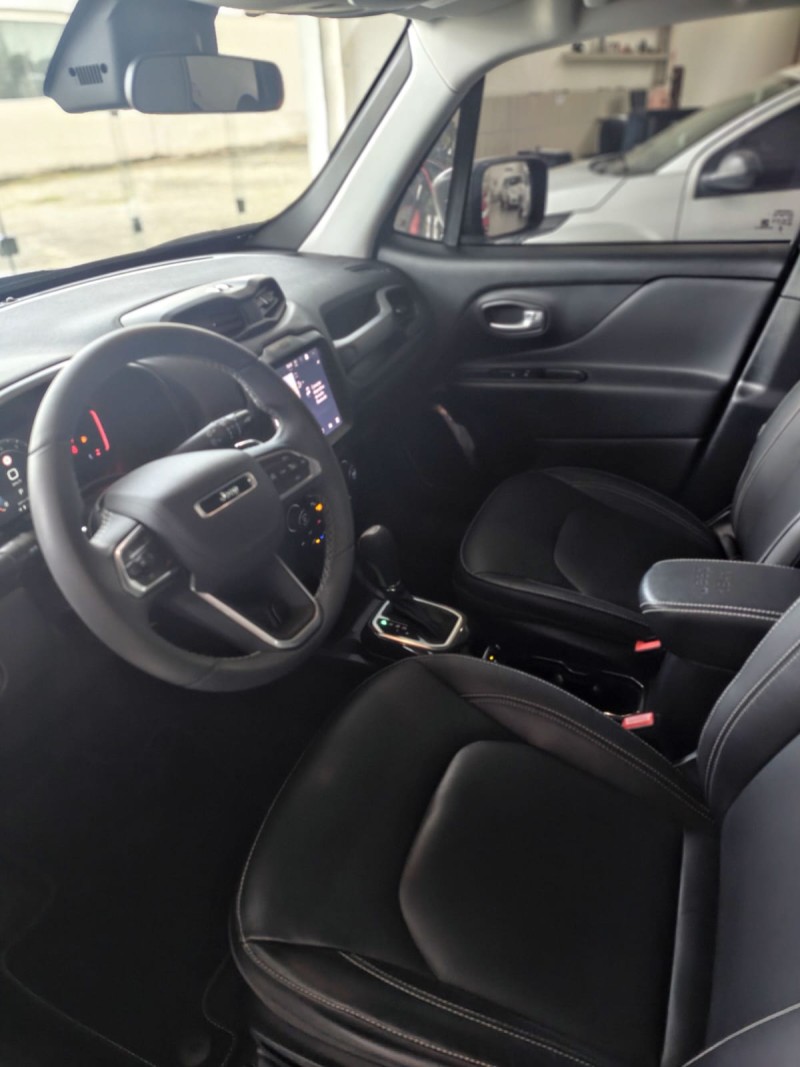 RENEGADE 1.3 LONGITUDE T270 16V TURBO FLEX 4P AUTOMÁTICO - 2023 - FARROUPILHA