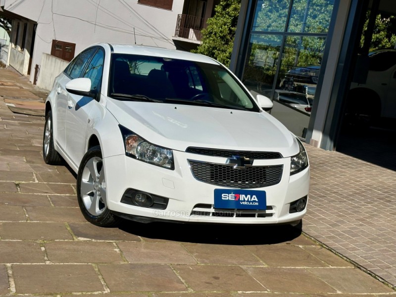 CRUZE 1.8 LT 16V FLEX 4P MANUAL - 2014 - GUAPORé