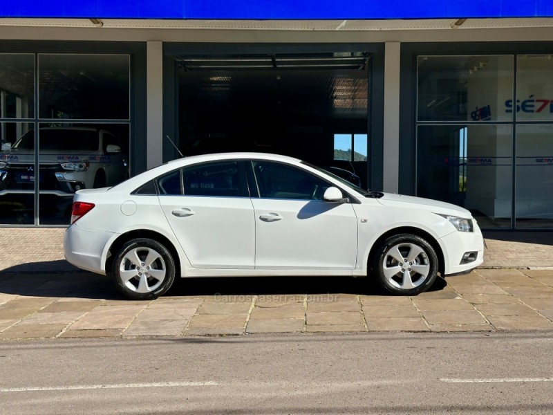CRUZE 1.8 LT 16V FLEX 4P MANUAL - 2014 - GUAPORé