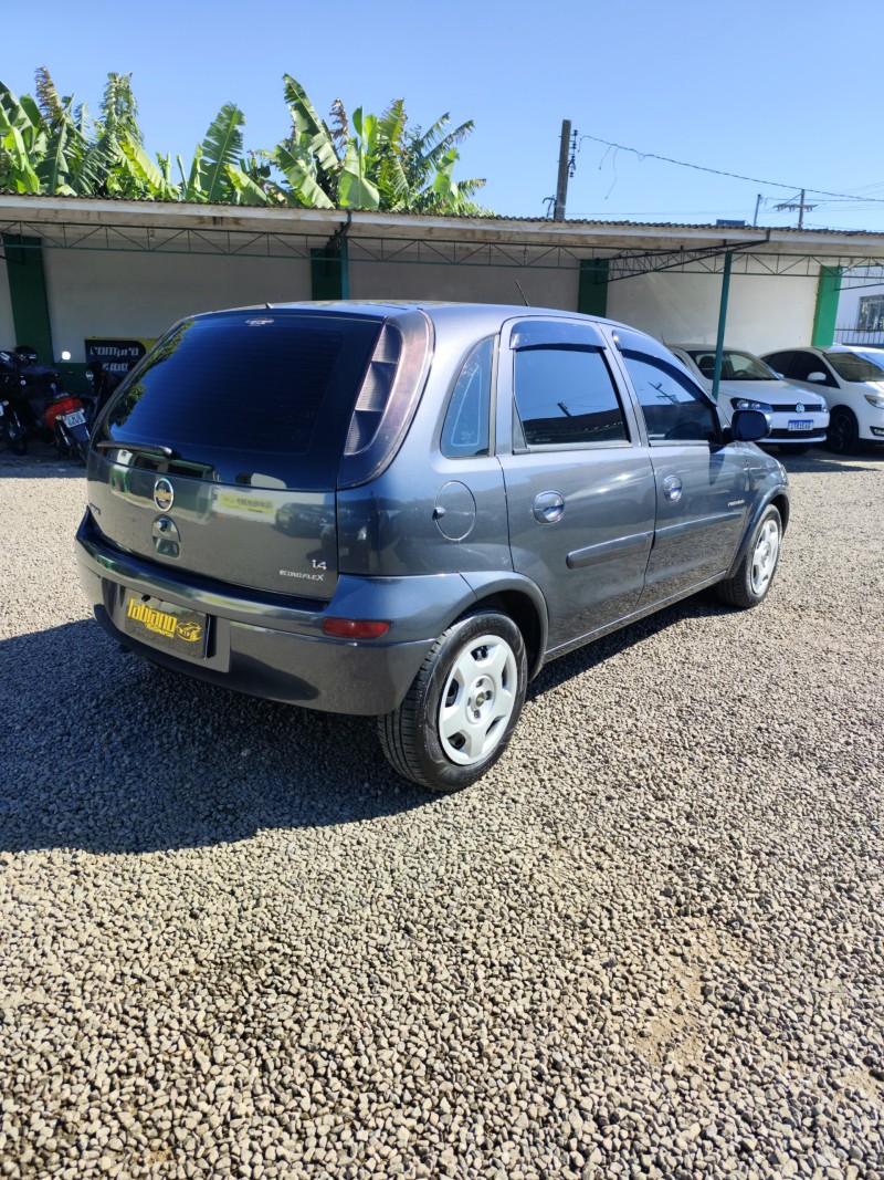 CORSA 1.4 MPFI PREMIUM 8V FLEX 4P MANUAL - 2009 - VENâNCIO AIRES