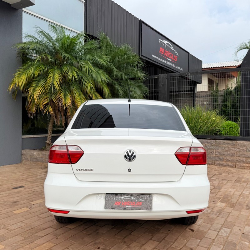VOYAGE 1.0 MI TRENDLINE 8V FLEX 4P MANUAL - 2018 - GUAPORé