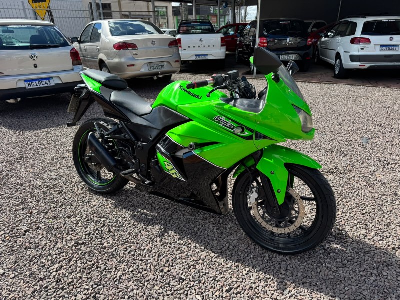 NINJA 250R  - 2011 - VACARIA