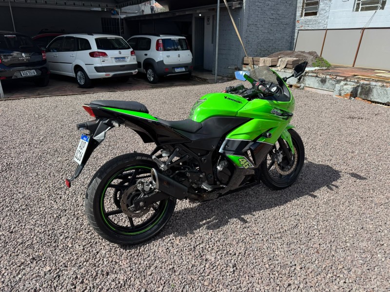 NINJA 250R  - 2011 - VACARIA