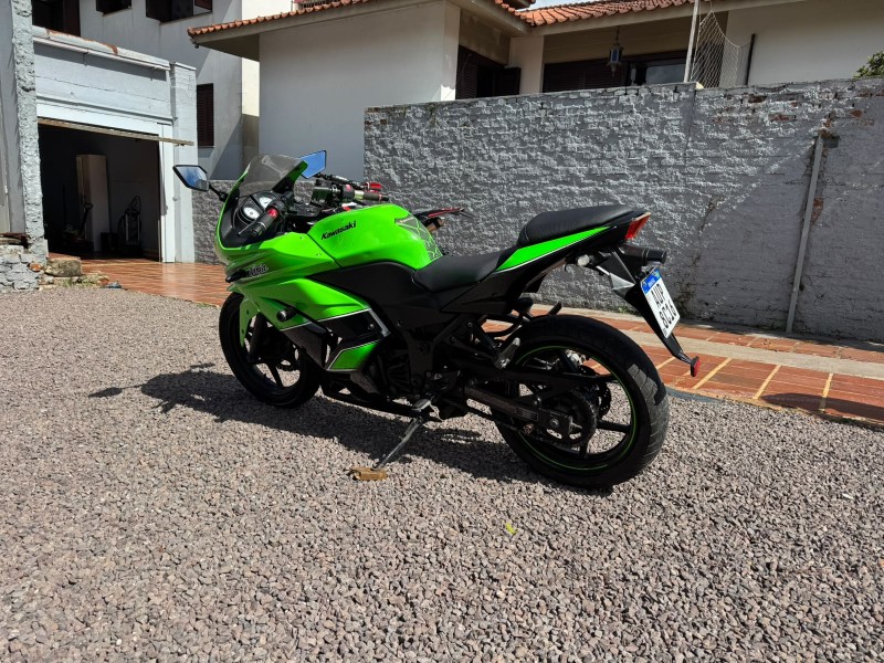 NINJA 250R  - 2011 - VACARIA