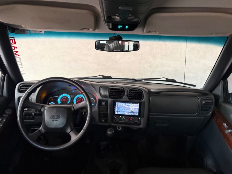 S10 2.4 MPFI EXECUTIVE 4X2 CD 8V FLEX 4P MANUAL - 2011 - CAXIAS DO SUL