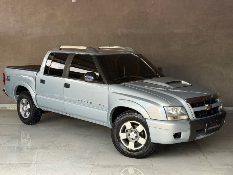 S10 2.4 MPFI EXECUTIVE 4X2 CD 8V FLEX 4P MANUAL - 2011 - CAXIAS DO SUL