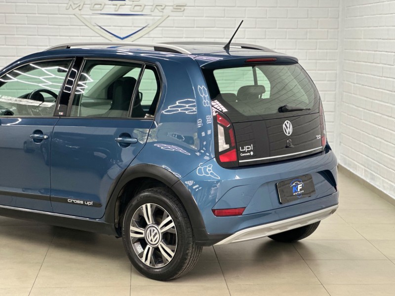 CROSS UP 1.0 TSI 12V FLEX 4P MANUAL - 2018 - NOVO HAMBURGO