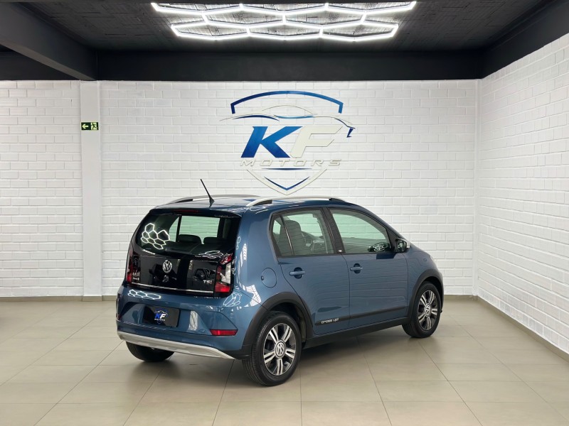 CROSS UP 1.0 TSI 12V FLEX 4P MANUAL - 2018 - NOVO HAMBURGO