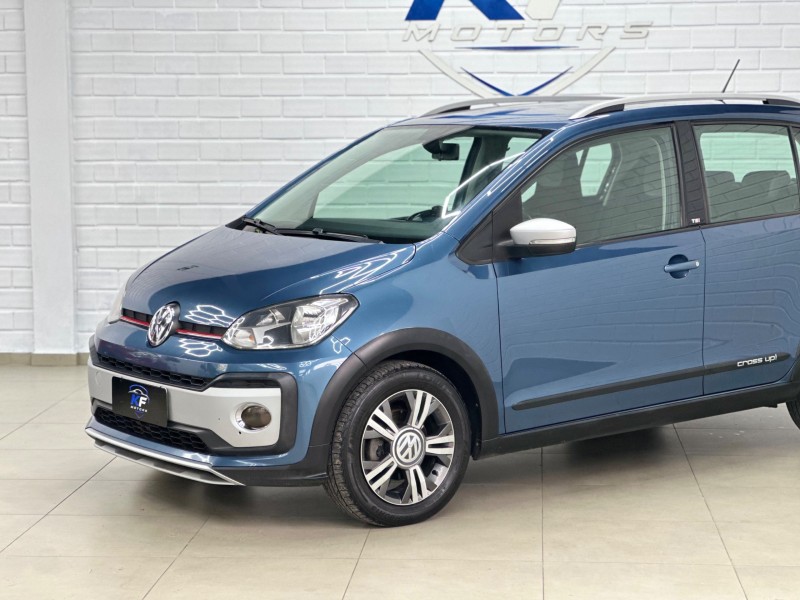 CROSS UP 1.0 TSI 12V FLEX 4P MANUAL - 2018 - NOVO HAMBURGO