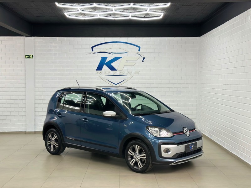 CROSS UP 1.0 TSI 12V FLEX 4P MANUAL - 2018 - NOVO HAMBURGO