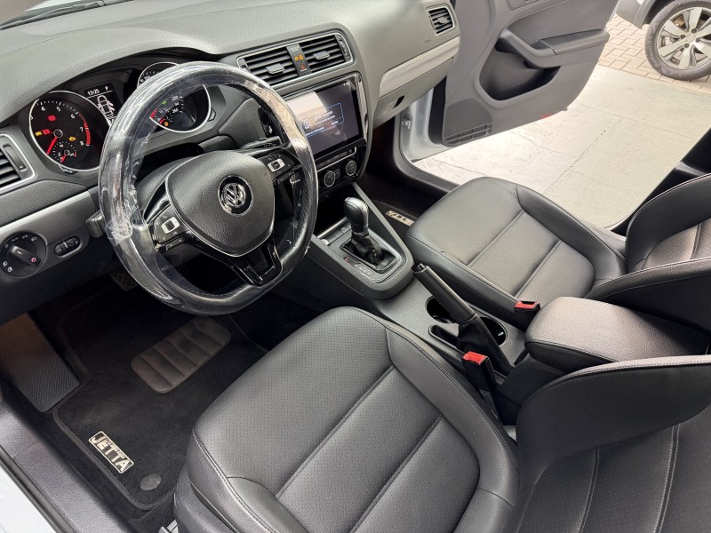 JETTA 1.4 16V TSI COMFORTLINE GASOLINA 4P TIPTRONIC - 2017 - CAXIAS DO SUL