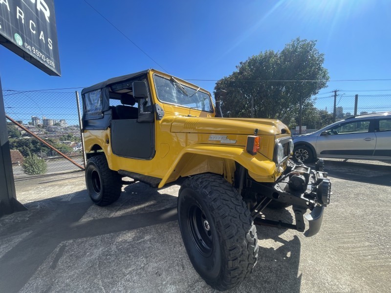 BANDEIRANTE 4.0 OJ50L 4X4 TETO LONA DIESEL 2P MANUAL - 1969 - CAXIAS DO SUL