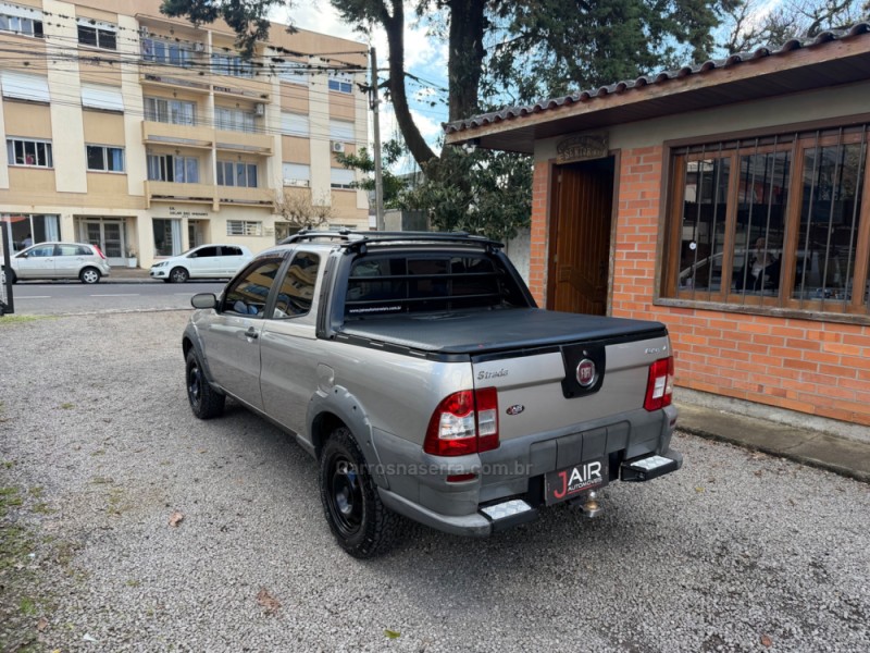 STRADA 1.4 MPI WORKING CD 8V FLEX 2P MANUAL - 2011 - GARIBALDI