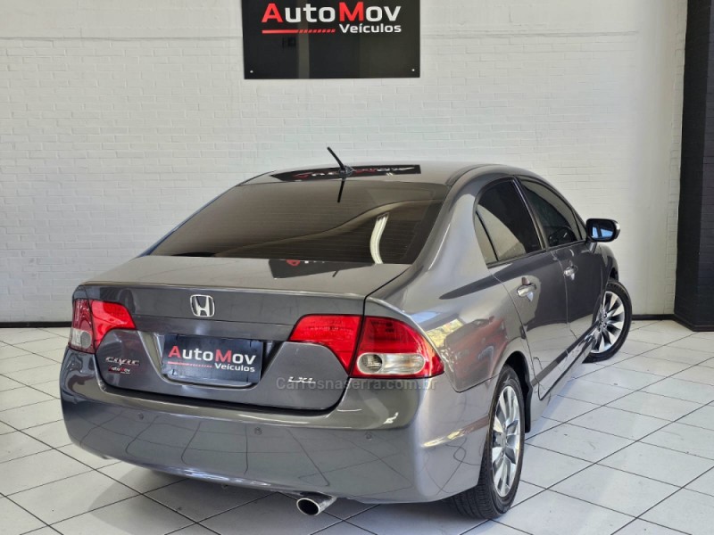 CIVIC 1.8 LXL 16V FLEX 4P AUTOMÁTICO - 2011 - CAXIAS DO SUL