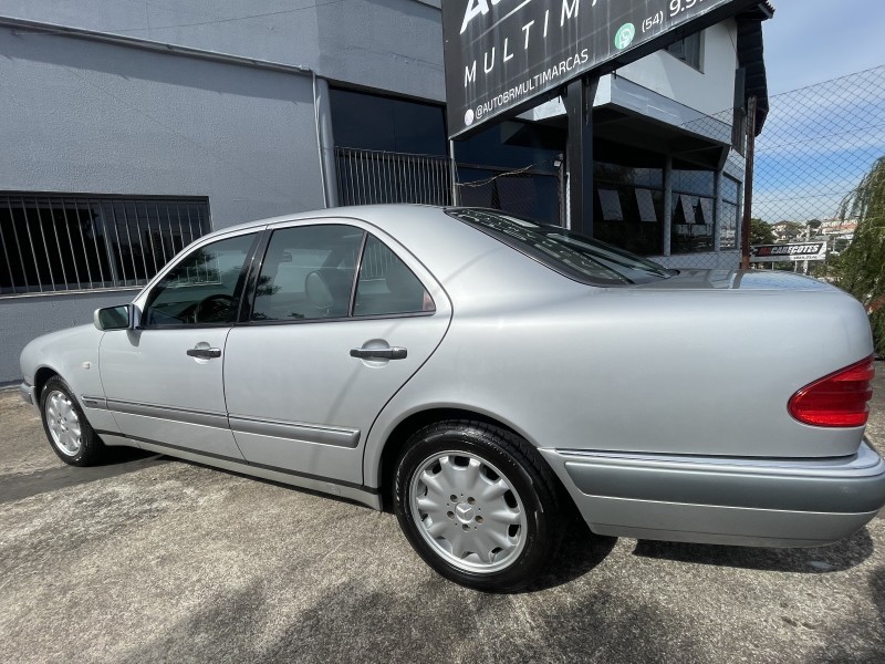 E 320 3.2 ELEGANCE V6 GASOLINA 4P AUTOMÁTICO - 1997 - CAXIAS DO SUL
