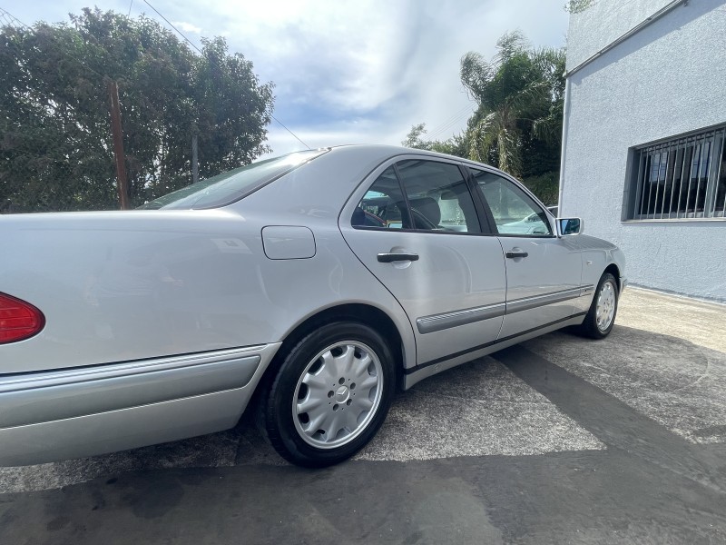 E 320 3.2 ELEGANCE V6 GASOLINA 4P AUTOMÁTICO - 1997 - CAXIAS DO SUL