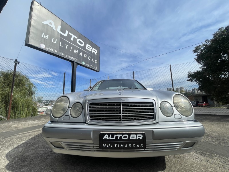 E 320 3.2 ELEGANCE V6 GASOLINA 4P AUTOMÁTICO - 1997 - CAXIAS DO SUL
