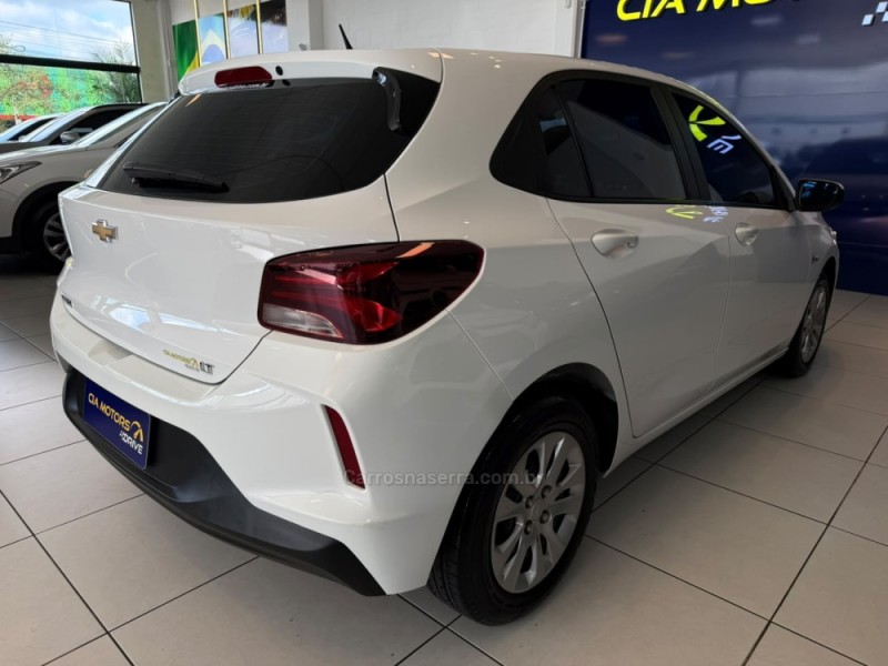 ONIX 1.0 LT 12V FLEX 4P MANUAL - 2023 - SãO LEOPOLDO
