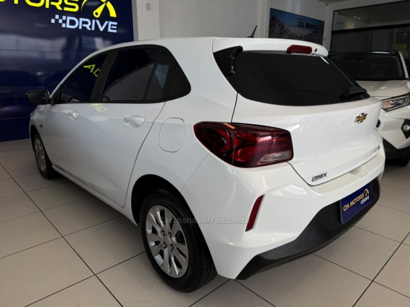 ONIX 1.0 LT 12V FLEX 4P MANUAL - 2023 - SãO LEOPOLDO