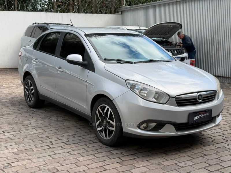 GRAND SIENA 1.6 MPI ESSENCE 16V FLEX 4P AUTOMATIZADO - 2013 - BENTO GONçALVES