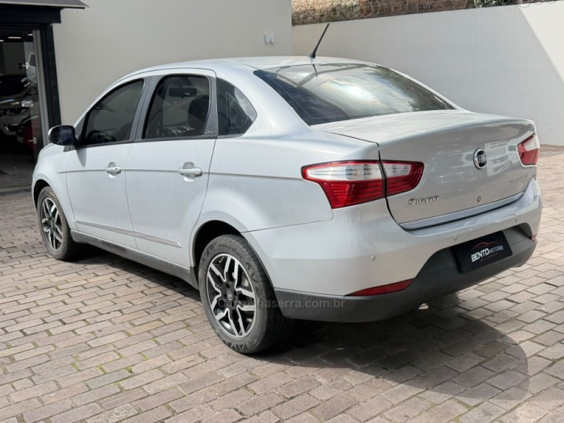 GRAND SIENA 1.6 MPI ESSENCE 16V FLEX 4P AUTOMATIZADO - 2013 - BENTO GONçALVES