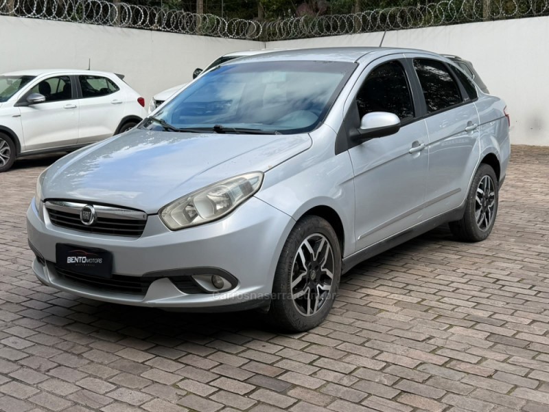 grand siena 1.6 mpi essence 16v flex 4p automatizado 2013 bento goncalves