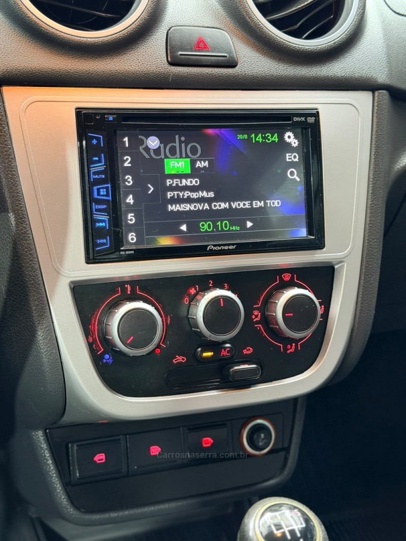 VOYAGE 1.0 MI 8V FLEX 4P MANUAL - 2012 - PASSO FUNDO