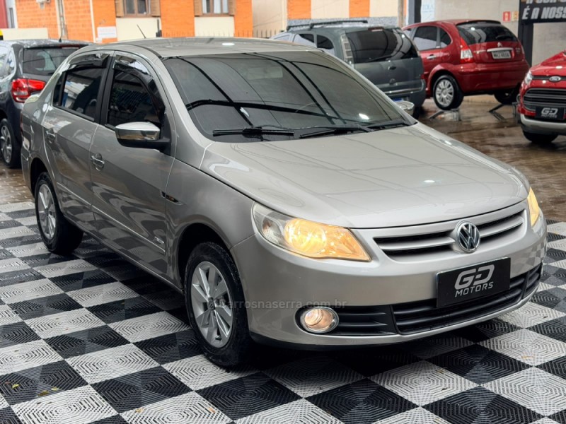 VOYAGE 1.0 MI 8V FLEX 4P MANUAL - 2012 - PASSO FUNDO