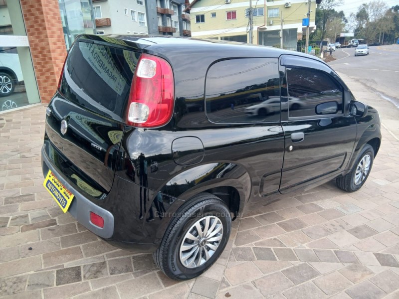 UNO 1.0 EVO VIVACE 8V FLEX 2P MANUAL - 2013 - NOVA PETRóPOLIS