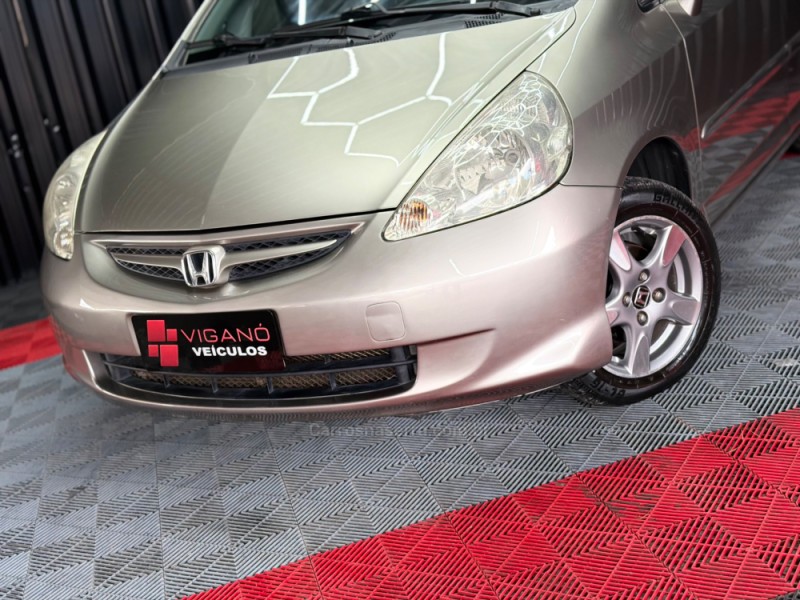 FIT 1.4 LXL 8V GASOLINA 4P AUTOMÁTICO - 2008 - CAXIAS DO SUL