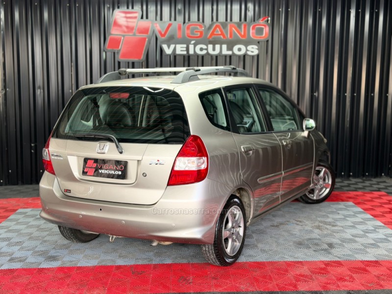 FIT 1.4 LXL 8V GASOLINA 4P AUTOMÁTICO - 2008 - CAXIAS DO SUL