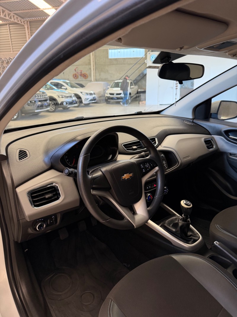 ONIX 1.4 MPFI LT 8V FLEX 4P MANUAL - 2019 - GARIBALDI