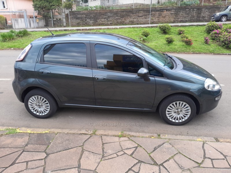 PUNTO 1.4 ATTRACTIVE 8V FLEX 4P MANUAL - 2013 - NOVA PRATA