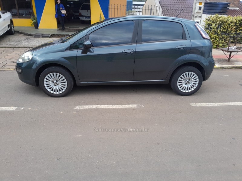 PUNTO 1.4 ATTRACTIVE 8V FLEX 4P MANUAL - 2013 - NOVA PRATA