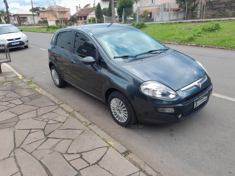 PUNTO 1.4 ATTRACTIVE 8V FLEX 4P MANUAL - 2013 - NOVA PRATA