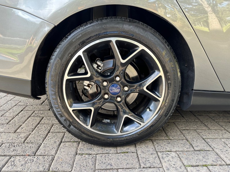 FOCUS 2.0 TITANIUM 16V FLEX 4P AUTOMÁTICO - 2015 - CAXIAS DO SUL