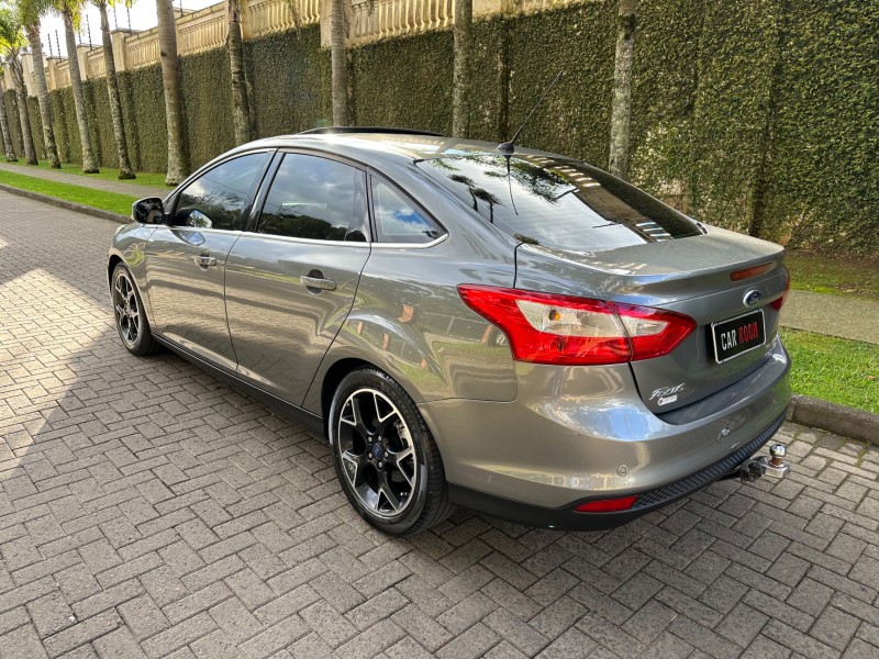 FOCUS 2.0 TITANIUM 16V FLEX 4P AUTOMÁTICO - 2015 - CAXIAS DO SUL
